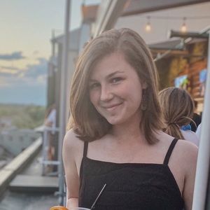 Meet your Posher, Claudia